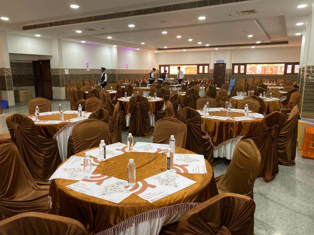 Round Dining Table Decoration